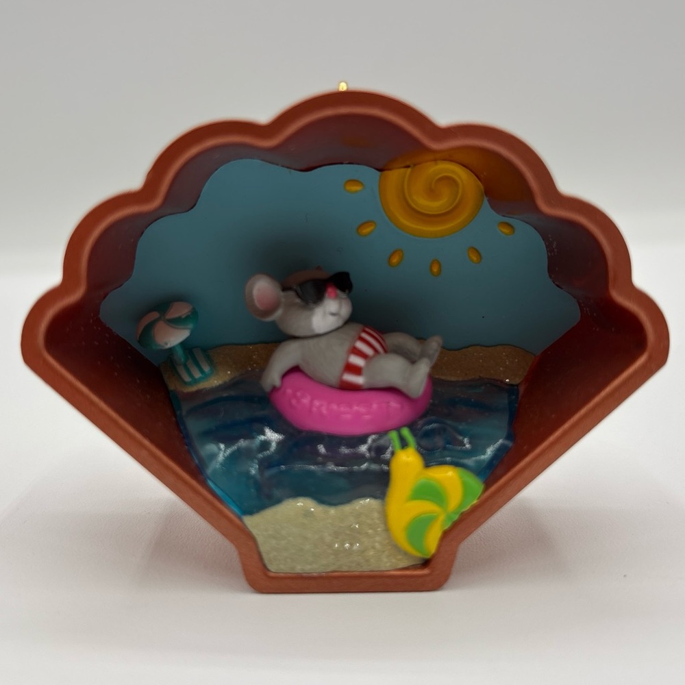 Hallmark Keepsake 2017 Cookie Cutter Vacation: 6th In The Cookie Cutter Series